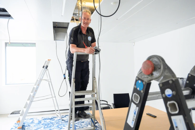 Vacature-Electronisch-1024x682 3 Megens